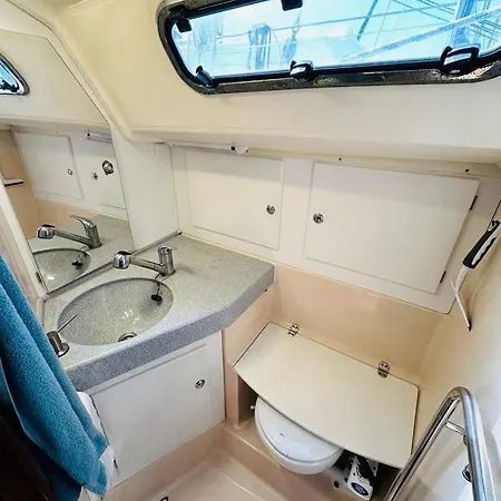 Veludstyret Bad, Med Indbygget Varme Og Gratis Wifi