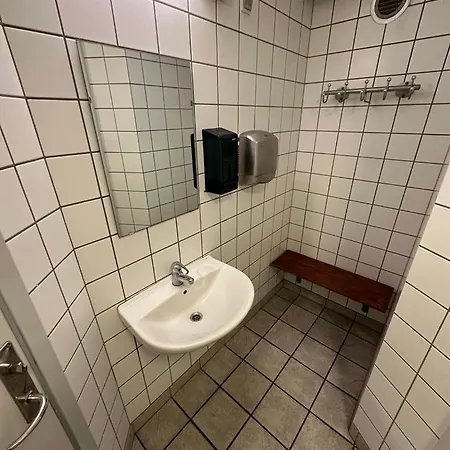 Veludstyret Bad, Med Indbygget Varme Og Gratis Wifi 보트호텔 Fåborg