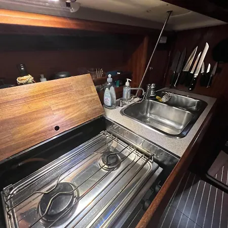 Botel Veludstyret Bad, Med Indbygget Varme Og Gratis Wifi *