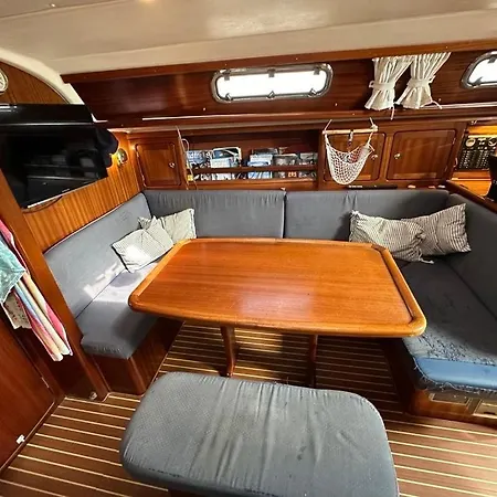 Veludstyret Bad, Med Indbygget Varme Og Gratis Wifi Hotel na wodzie *