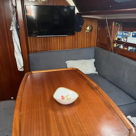 Veludstyret Bad, Med Indbygget Varme Og Gratis Wifi * Fåborg