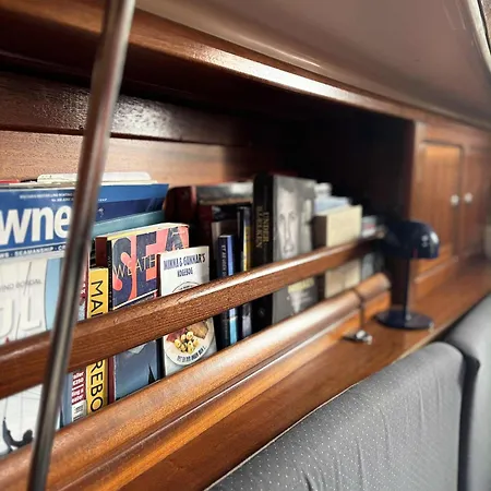 Veludstyret Bad, Med Indbygget Varme Og Gratis Wifi Botel